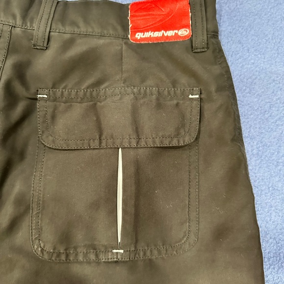 Boys Quiksilver cargo shorts size 29, black soft polyester material, xlnt cond - Picture 7 of 7